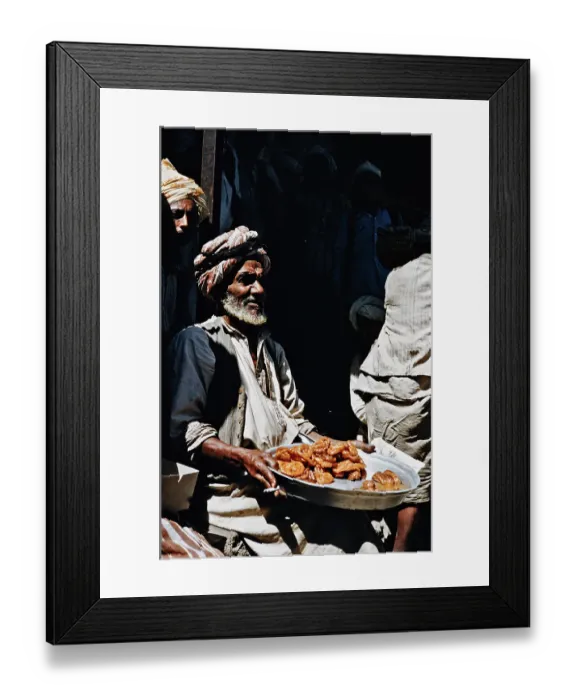 Framed Print : Yemeni Street Vendor Framed Print : Yemeni Street Vendor