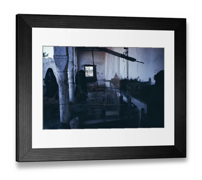 Framed Print : Yemeni Weaver Framed Print : Yemeni Weaver