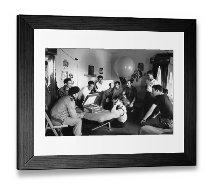 Framed Print : Italian Immigrants Framed Print : Italian Immigrants