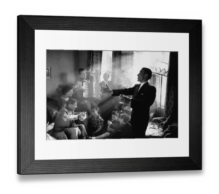 Framed Print : Singing Italian Framed Print : Singing Italian