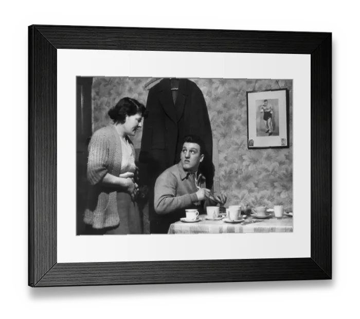 Framed Print : Heavyweight At Home Framed Print : Heavyweight At Home