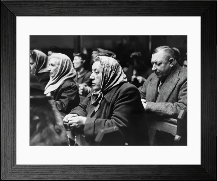 Framed Print : Poles At Glasgow Church Framed Print : Poles At Glasgow Church