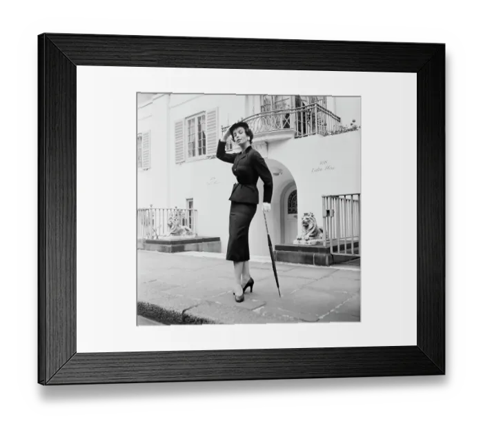Framed Print : Belgravia Beauty Framed Print : Belgravia Beauty