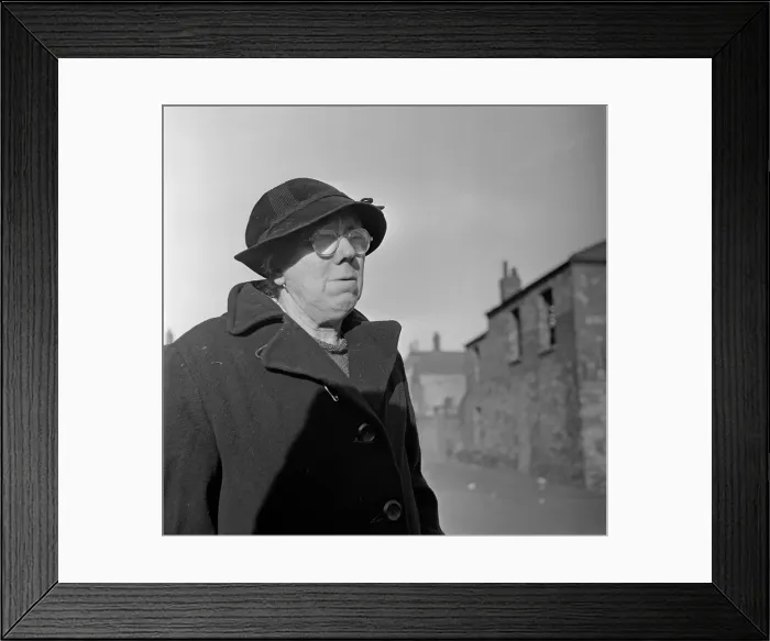 Framed Print : Cardiff Lady Framed Print : Cardiff Lady