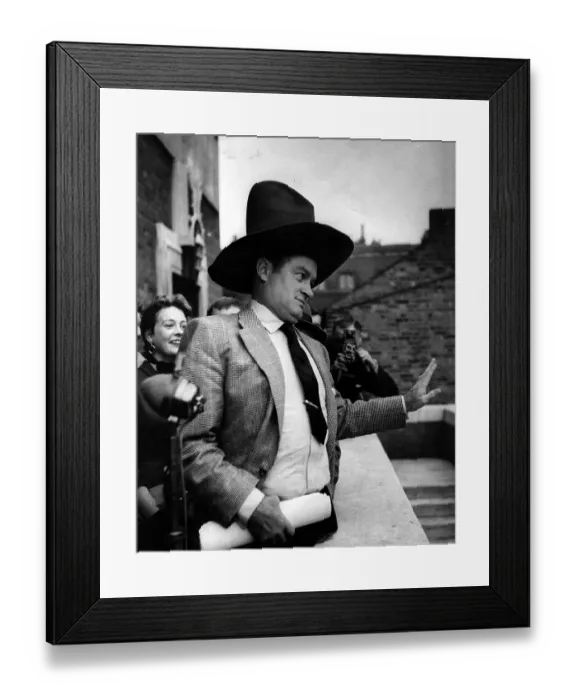 Framed Print : Bob Hope. circa 1954: English-born US comedian Bob Hope Framed Print : Bob Hope. circa 1954: English-born US comedian Bob Hope