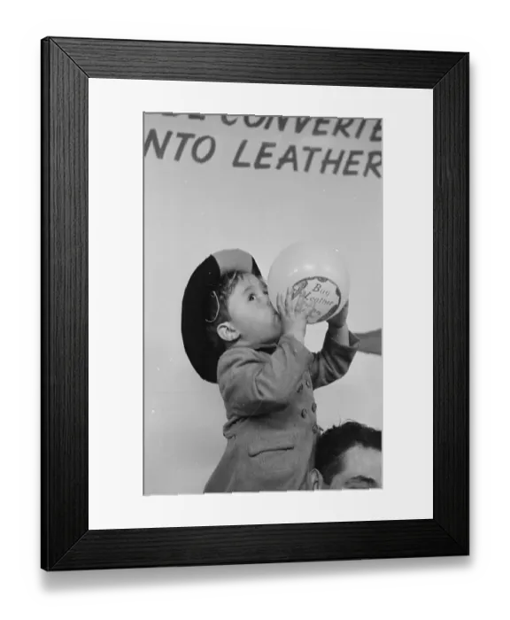 Framed Print : Exhibition Balloon Framed Print : Exhibition Balloon