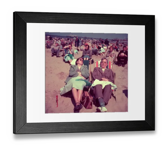 Framed Print : Southend. A couple sleeping in deckchairs on Southend beach Framed Print : Southend. A couple sleeping in deckchairs on Southend beach