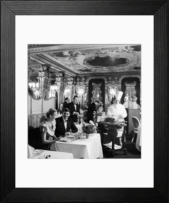 Framed Print : Eating At The Royal Framed Print : Eating At The Royal