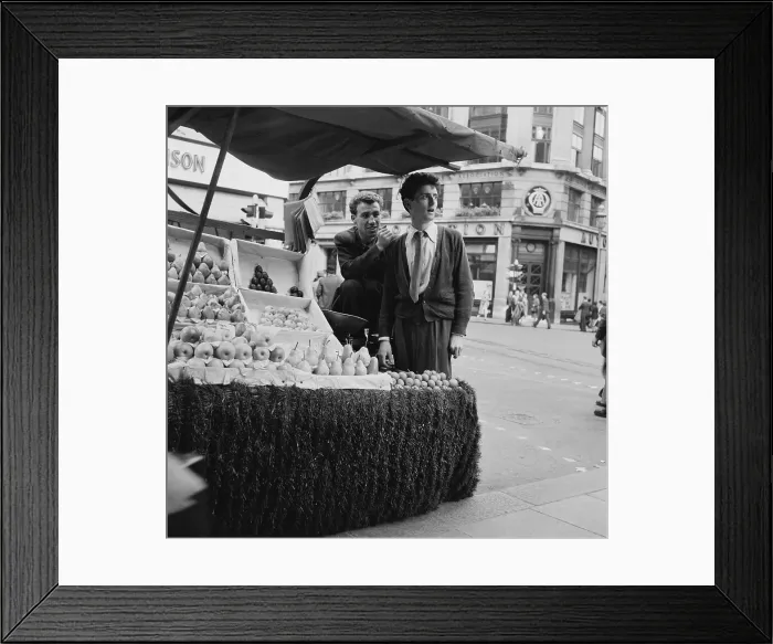Framed Print : Piccadilly Stall Framed Print : Piccadilly Stall