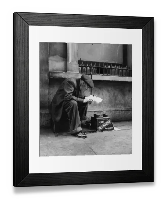 Framed Print : Shoeshine Wait Framed Print : Shoeshine Wait