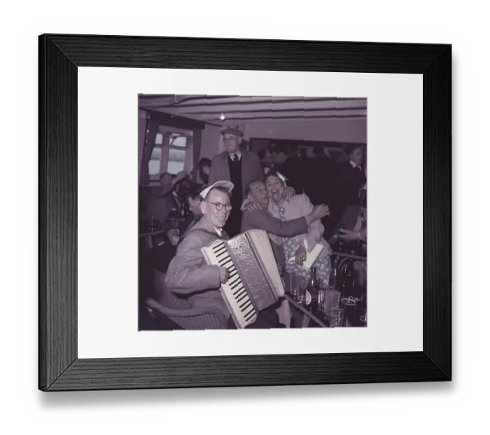 Framed Print : Cockneys Floating Party Framed Print : Cockneys Floating Party