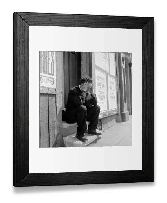 Framed Print : Defeated. 16th May 1953: Now a barrow boy, ex- boxer Billy Gibbs Framed Print : Defeated. 16th May 1953: Now a barrow boy, ex- boxer Billy Gibbs