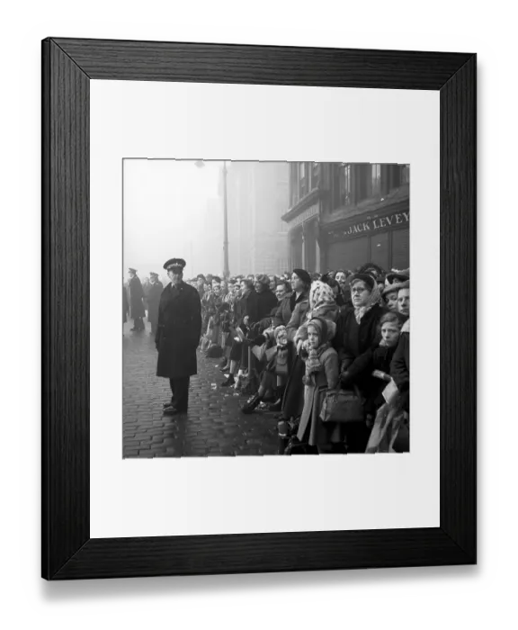 Framed Print : Edinburgh Crowds Framed Print : Edinburgh Crowds