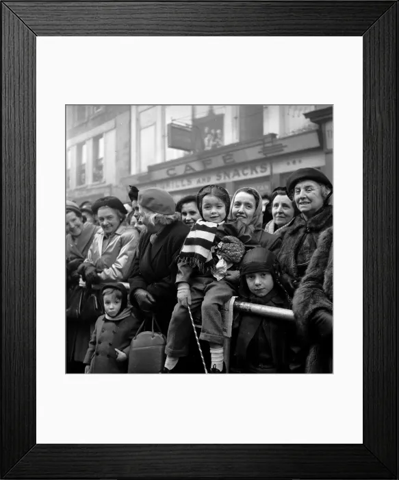 Framed Print : Waiting Crowds Framed Print : Waiting Crowds