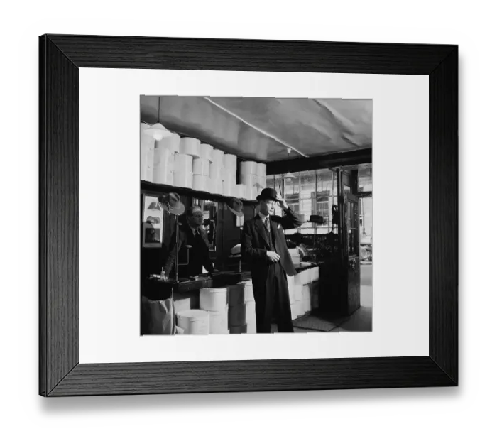 Framed Print : Piccadilly Circus Framed Print : Piccadilly Circus