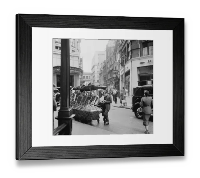 Framed Print : Piccadilly Circus Framed Print : Piccadilly Circus