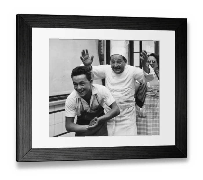 Framed Print : Tour Spectators Framed Print : Tour Spectators
