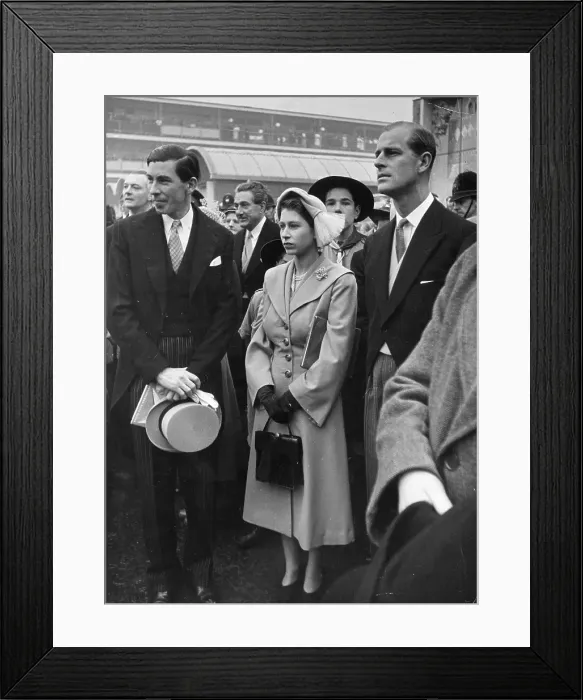 Framed Print : Queen At South Bank Framed Print : Queen At South Bank