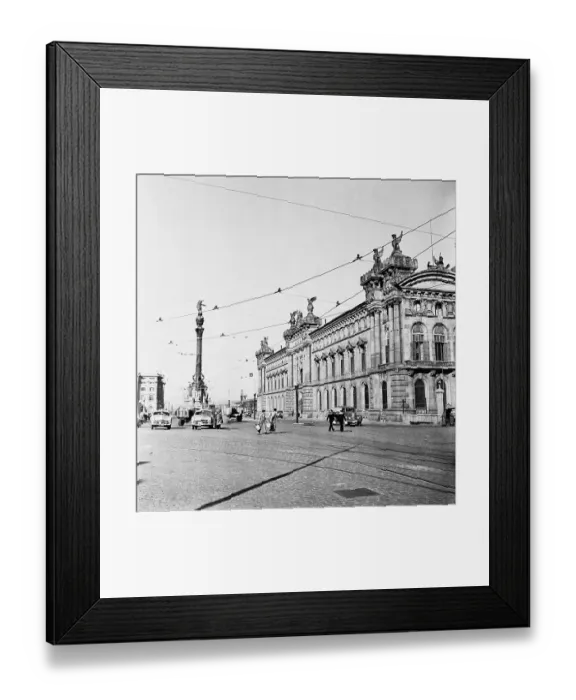 Framed Print : La Rambla. A view of La Rambla, Barcelona, Spain with the Columbus Monument on the left Framed Print : La Rambla. A view of La Rambla, Barcelona, Spain with the Columbus Monument on the left