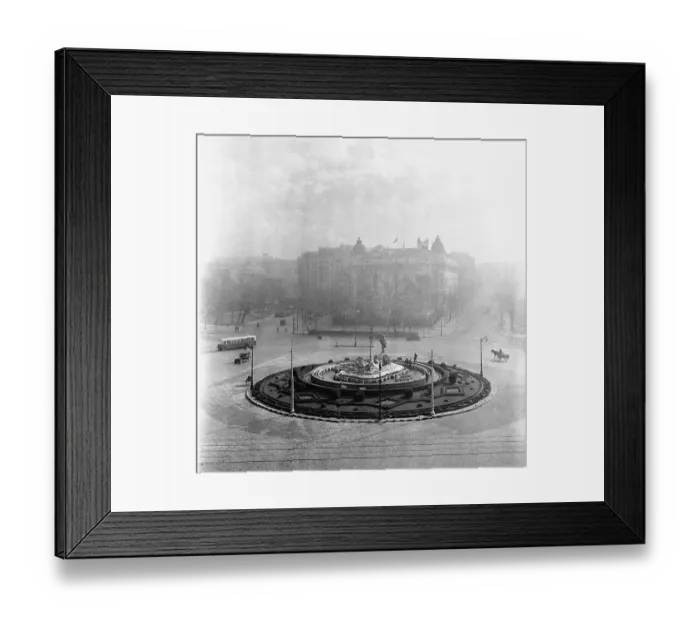 Framed Print : Madrid Fountain Framed Print : Madrid Fountain