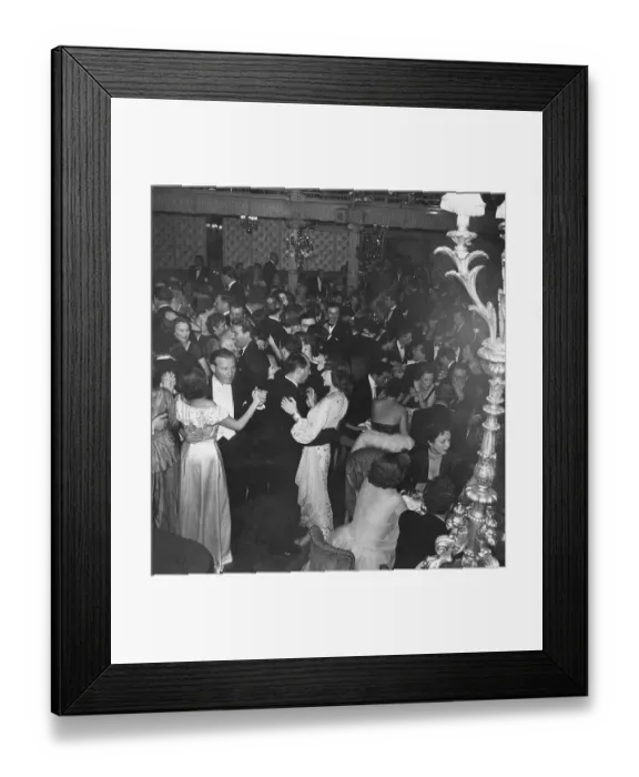 Framed Print : Cafe De Paris Framed Print : Cafe De Paris