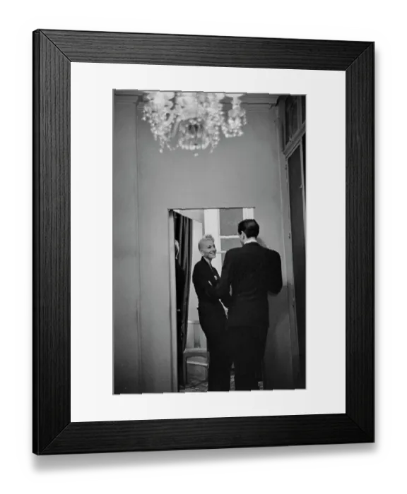 Framed Print : Cabaret Club, London Framed Print : Cabaret Club, London