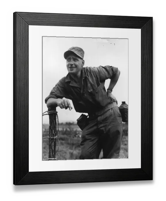 Framed Print : Bert Hardy Framed Print : Bert Hardy