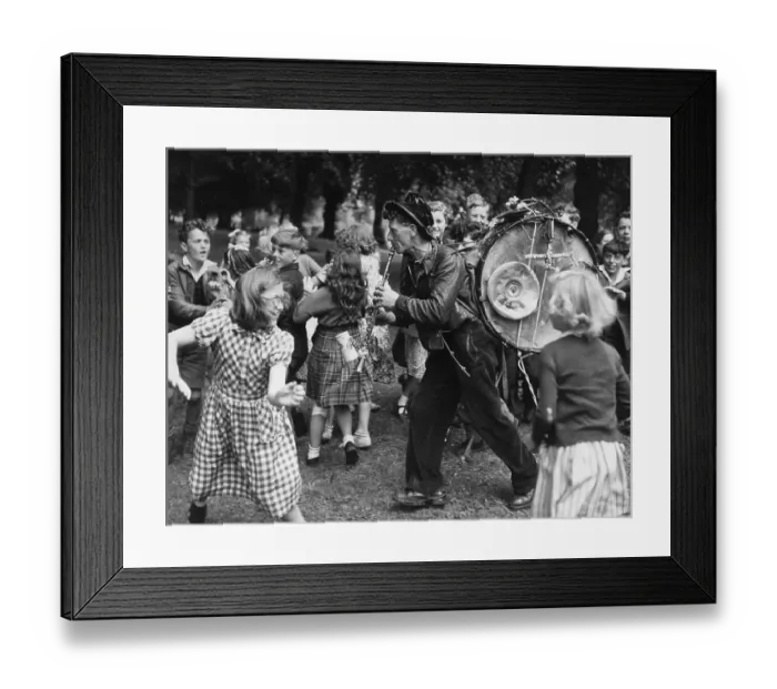 Framed Print : Pied Piper