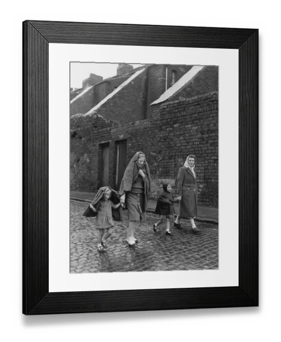Framed Print : Tyneside Street Framed Print : Tyneside Street