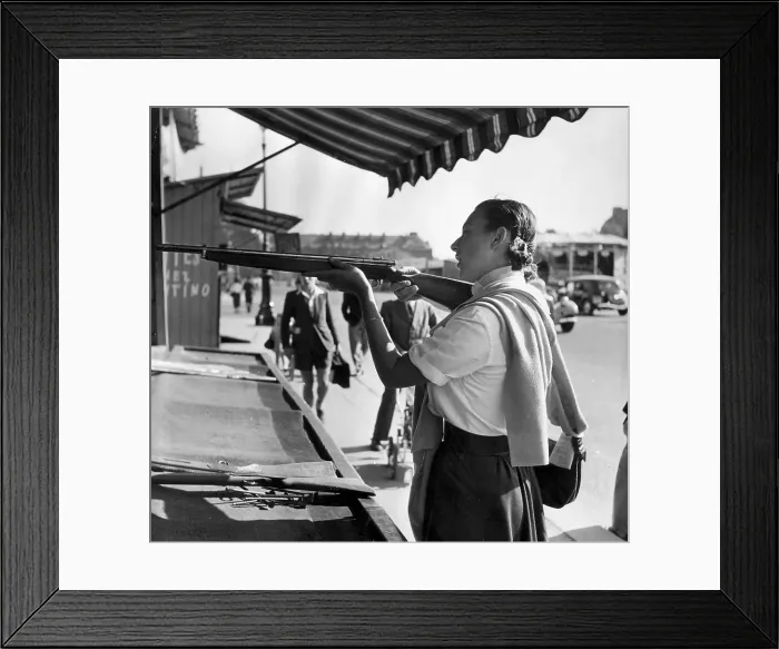 Framed Print : Gussie Shoots Framed Print : Gussie Shoots