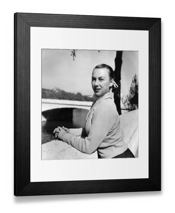 Framed Print : Georgeous Gussie Framed Print : Georgeous Gussie