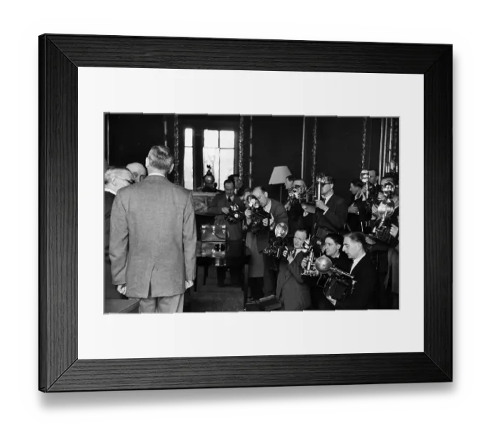 Framed Print : Big Three Talks Framed Print : Big Three Talks
