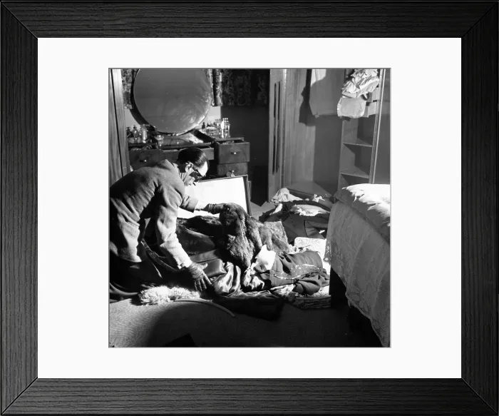 Framed Print : Bedroom Burglar