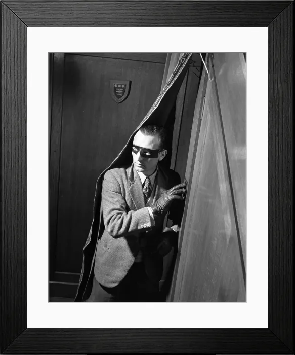 Framed Print : Burglar's Entry Framed Print : Burglar's Entry