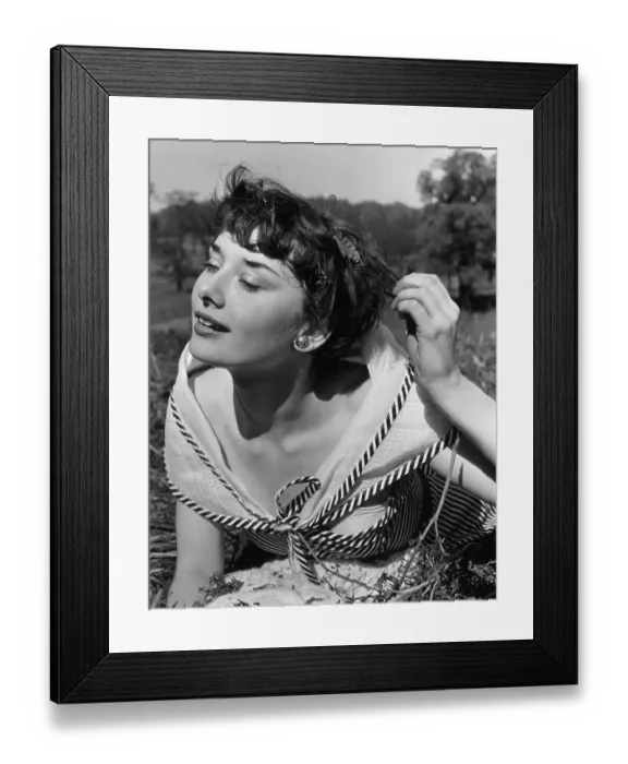 Framed Print : Audrey Hepburn Framed Print : Audrey Hepburn