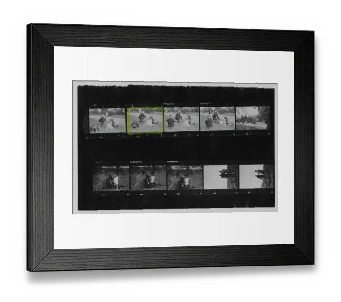 Framed Print : Audrey Hepburn In London Framed Print : Audrey Hepburn In London