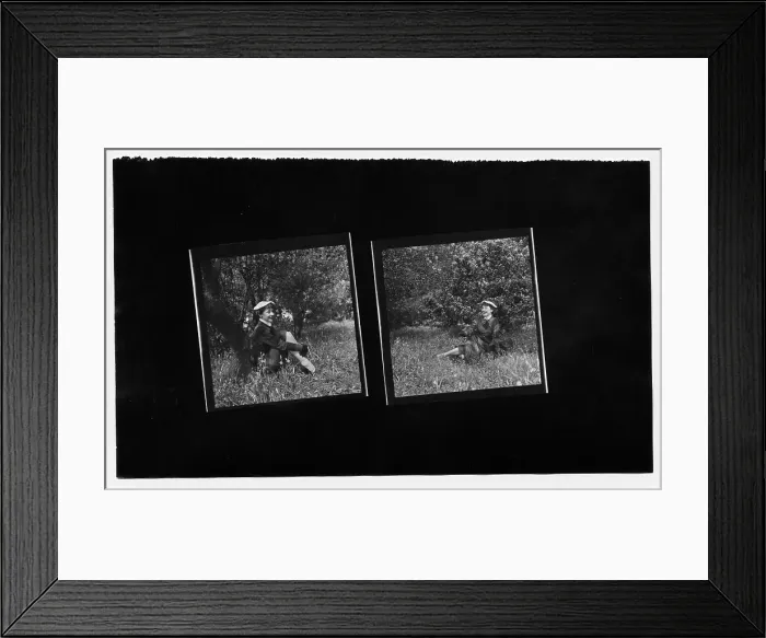 Framed Print : Audrey Hepburn At Kew Gardens Framed Print : Audrey Hepburn At Kew Gardens