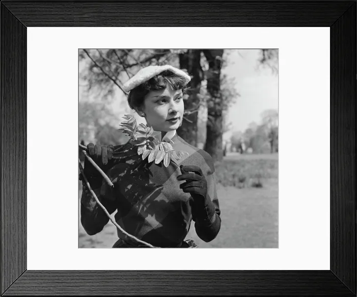 Framed Print : Audrey Hepburn At Kew Gardens Framed Print : Audrey Hepburn At Kew Gardens