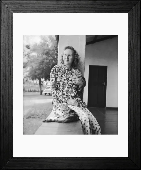 Framed Print : Ruth Williams Khama
