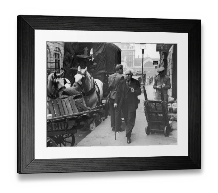 Framed Print : Gollancz In Covent garden Framed Print : Gollancz In Covent garden