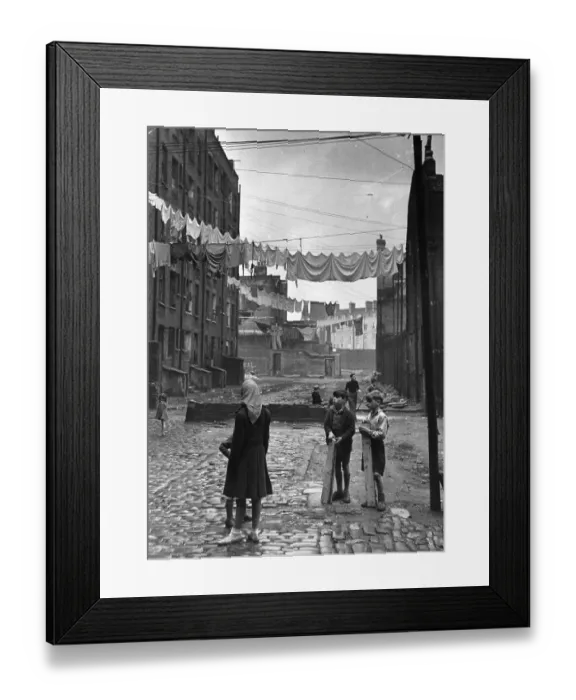 Framed Print : Wapping Slums Framed Print : Wapping Slums