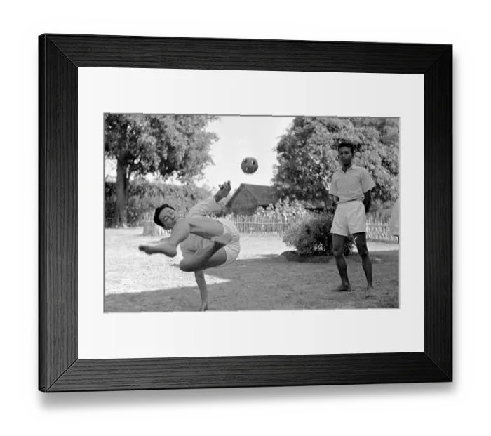 Framed Print : Chinlon Acrobatics Framed Print : Chinlon Acrobatics