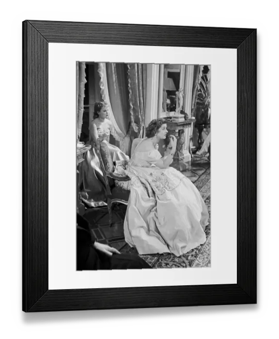 Framed Print : Myrna Loy. 4th December 1948: Young Welsh actress Peggy Cummins Framed Print : Myrna Loy. 4th December 1948: Young Welsh actress Peggy Cummins