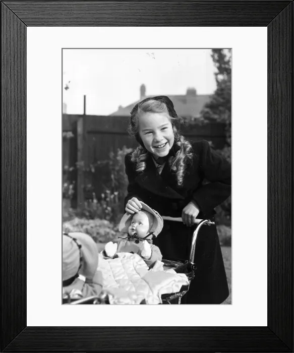 Framed Print : Pretty Girl