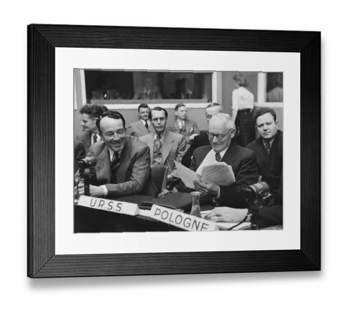 Framed Print : UN Paris 1948 Framed Print : UN Paris 1948
