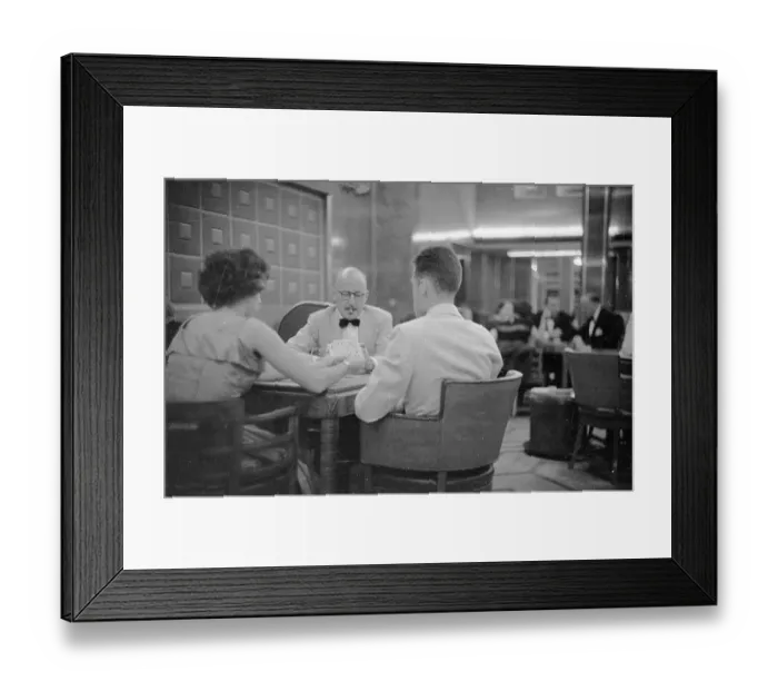 Framed Print : Card Game. 31st July 1948: Americans in the bar on board the Queen Elizabeth
