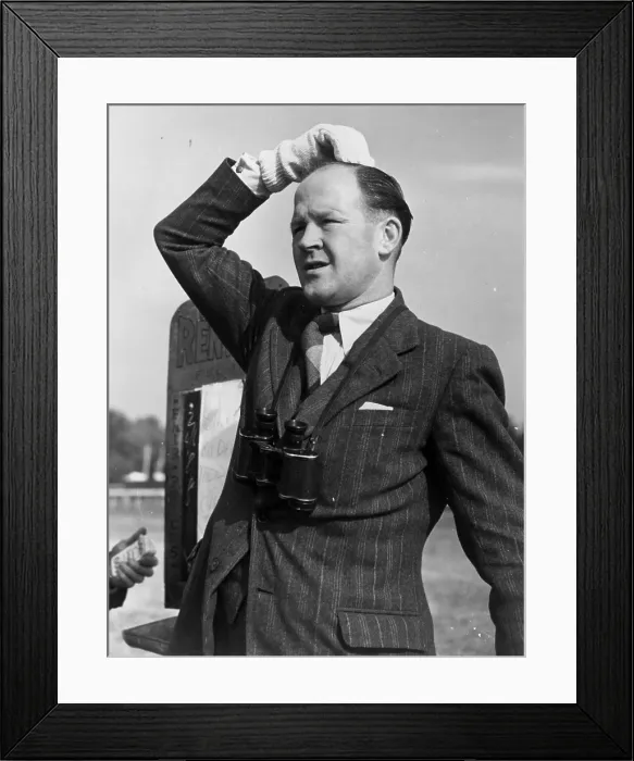 Framed Print : Racing Tic-Tac Framed Print : Racing Tic-Tac