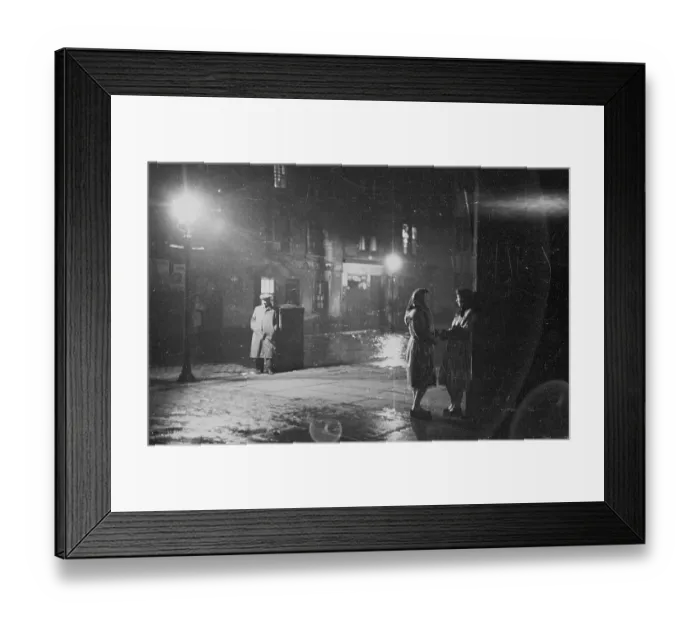 Framed Print : Glaswegian Gossip Framed Print : Glaswegian Gossip