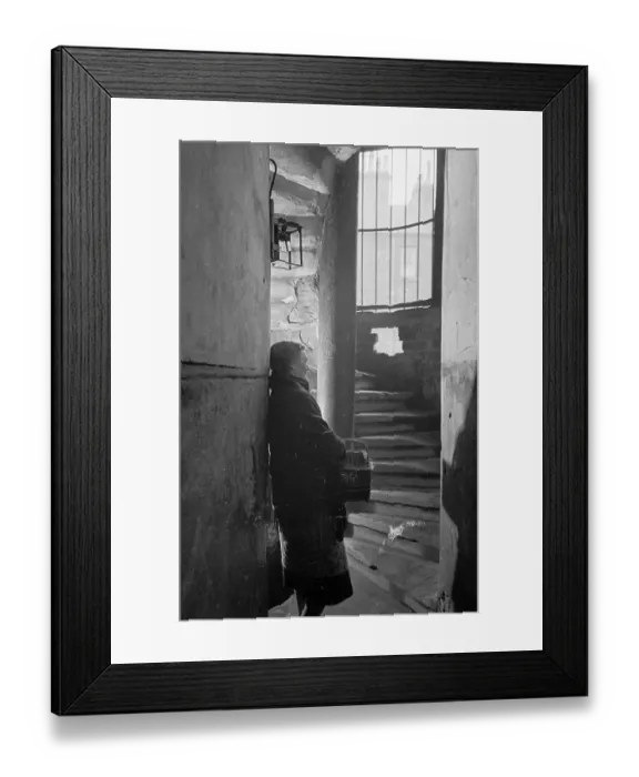 Framed Print : Glaswegian Slum Framed Print : Glaswegian Slum