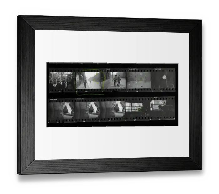 Framed Print : Scenes In The Gorbals Framed Print : Scenes In The Gorbals